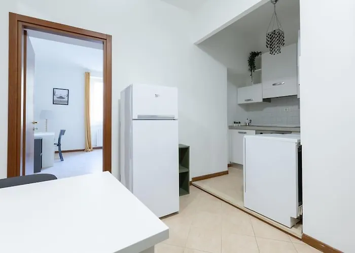Easytopstay - Porta Garibaldi Cozy Flat Apartment *