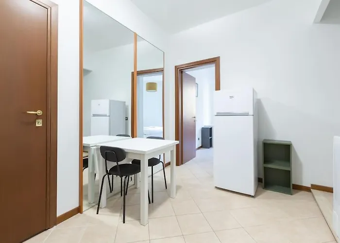 Apartment Easytopstay - Porta Garibaldi Cozy Flat *
